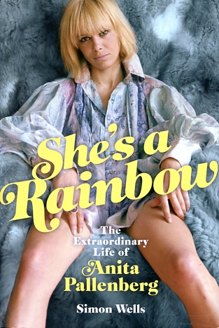 Ein Bild, das Person, Frau, haltend, sitzend enth�lt.

Automatisch generierte Beschreibung