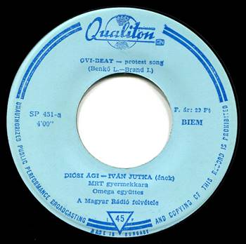 Ein Bild, das CD enth�lt.

Automatisch generierte Beschreibung