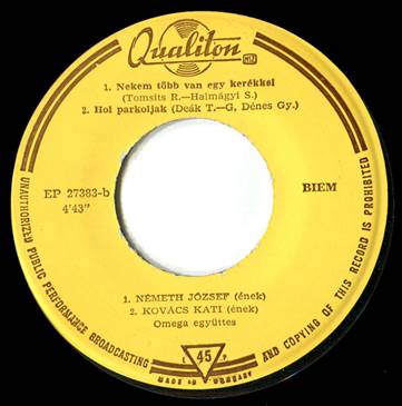 Ein Bild, das CD, Elektronik enth�lt.

Automatisch generierte Beschreibung