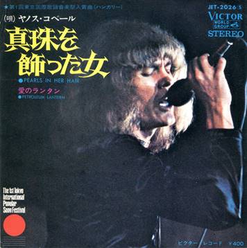 Ein Bild, das schwarz, Mann, Person, Telefon enth�lt.

Automatisch generierte Beschreibung