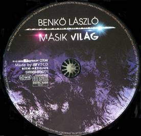 Ein Bild, das drinnen, Flasche, Objekt enth�lt.

Automatisch generierte Beschreibung