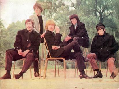 Ein Bild, das Person, Baum, drau�en, Boden enth�lt.

Automatisch generierte Beschreibung