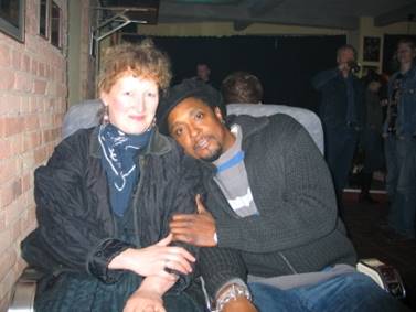 Ein Bild, das Person, Kleidung, Menschliches Gesicht, Mann enth�lt.

Automatisch generierte Beschreibung